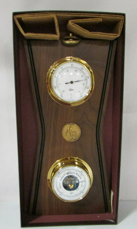 Estación de Instrumentos Meteorológicos A&Z Hayward de Jostens 13" Alto Estante Caja Usada Nueva Foto 1 de 4