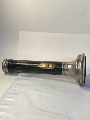 "Linterna Eveready vintage de latón de 9 1/2"" para piezas" Foto 1 de 4