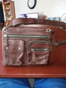 FOSSIL Traveler 100% Brown Leather Medium Cross Body Messenger Bag w/Pockets - Picture 1 of 2