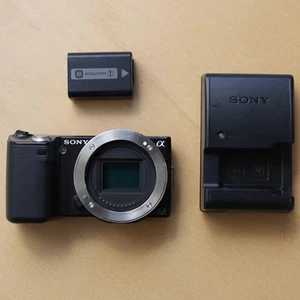 SONY Alpha NEX-5 Mirrorless digital camera 14.2MP Black tested Lensless - Picture 1 of 10
