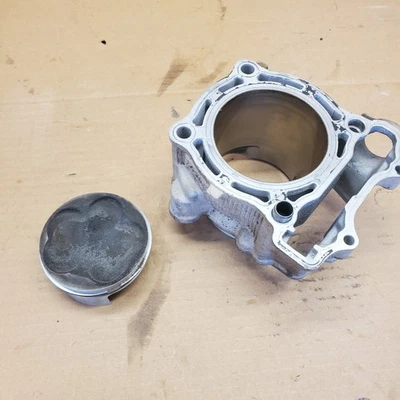 Yamaha YZ250F 2004 cilindro jarra pistón barril 76,86 mm diámetro Foto 1 de 4