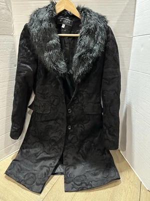 Abrigo de Colección GIACCA Tapiz Brocado Borde de Piel Sintética Negro Mobwife Años 90 Talla Pequeña Foto 1 de 4