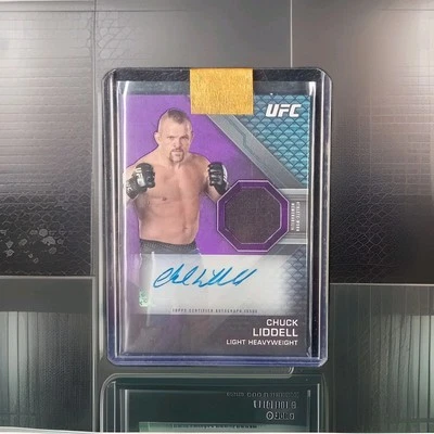 CHUCK LIDDELL 2020 TOPPS UFC KNOCKOUT PATCH AUTOGRAPH AUTO RELIC /25 - Image 1 of 4