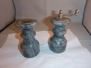 Marmor Granit Mühle Salz und Pfefferstreuer mit Stopfen - Bild 1 von 4