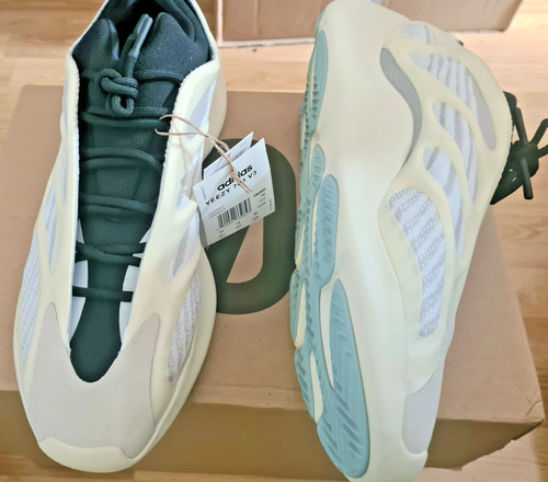 Scarpe da ginnastica Adidas Originals Yeezy 700 nuove con scatola taglia UK 13 5 EUR 49 1 3