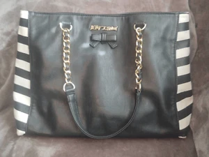 Betsey Johnson Black Faux Leather Striped Shoulder Bag Tote Purse Chain Strap LG - Picture 1 of 8
