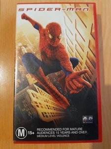 SPIDER-MAN - 2002 - VHS Movie - Tobey Maguire, Kirsten Dunst, Willem Dafoe - Picture 1 of 3