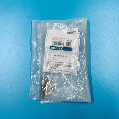NEW Omron E2E-X1R5F1-M1 12-24VDC Proximity Sensor - Image 1 of 4
