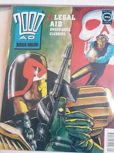 2000AD Prog 720, UK comic - Nice VFN+ clean - Featuring JudgeDredd - 2 Mar 1991 - Picture 1 of 3