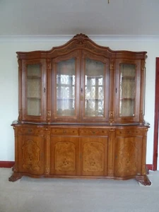 Grand Antique Looking 2-piece Italian Bow Bombe Fronted Display Cabinet - Xxx - Picture 1 of 3