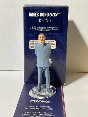 Corgi Iconos James Bond 007 Dr. 1998 sin figura en caja Bernard Lee DR NO Foto 1 de 4