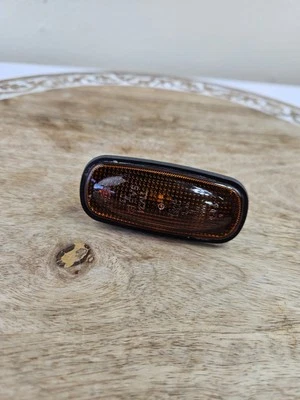 Land Rover Discovery II 2001 2 guardabarros repetidor luz delantera derecha (ámbar) OEM Foto 1 de 4