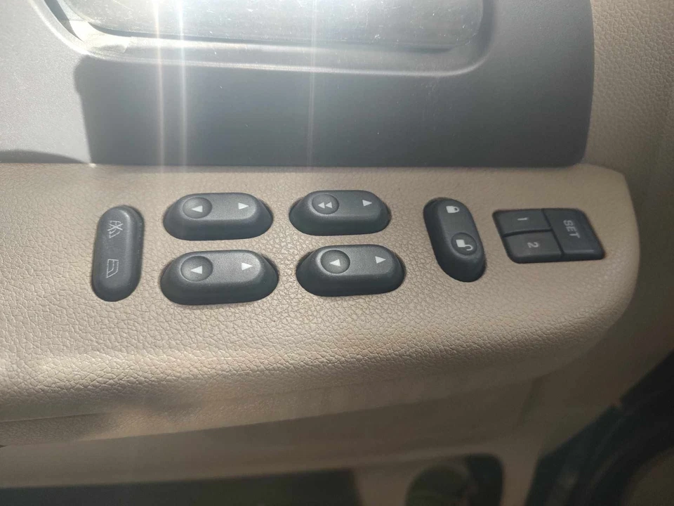 03 04 05 06 Interruptor de puerta delantero FORD EXPEDITION Foto 1 de 1