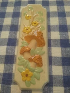 Vintage Retro MidCentury 80s Mushroom Wall Pocket Collectible - Picture 1 of 5