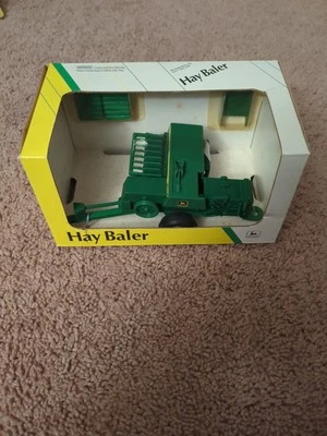 ERTL John Deere Hay Baler 338 1:32 - Image 1 of 4