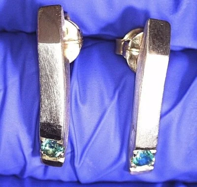 Orecchini in argento con 2 smeraldi lucidi - Immagine 1 di 4