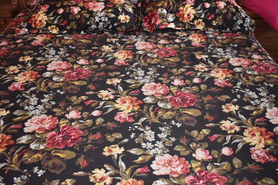 AMERICAN LIVING RALPH LAUREN CARDIFF FLORAL Queen Comforter & 2 Shams  - Image 1 of 4