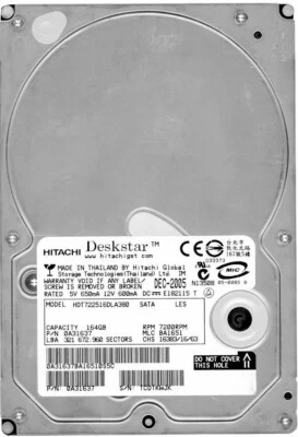 Hard Drive Hitachi Deskstar HDT722516DLA380 164GB 7200 RPM SATA II 3.5'' Inch - Image 1 of 3