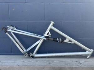 Santa Cruz Blur Frame XC Silver 18.5” - Picture 1 of 5
