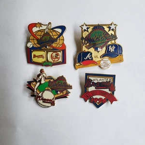 Lote De 4 Prendedores Serie Mundial 1996 Bravos Yankees Béisbol De Colección Atlanta - Imagen 1 de 8
