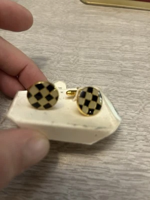 Gemelos vintage esmaltados a cuadros tono dorado Foto 1 de 4