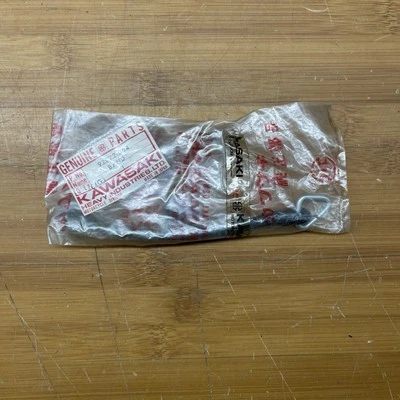 Banda de tanque de gasolina Kawasaki NUEVO OEM 92072-064 1971-1975 F-6 F6 F-7 F7 F7A Foto 1 de 4