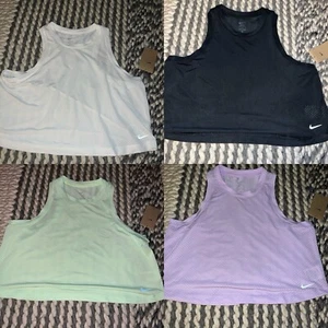 Canotta donna nuova con etichette Nike One Classic Breathe Dri-FIT cropped XS-XL 4 colori $45 - Foto 1 di 13