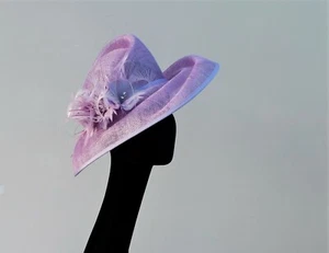 LILAC FEATURE HAT IRREGULAR SHAPED & DETAILED BRIM WITH DIAMANTES WEDDING ASCOT - Picture 1 of 4