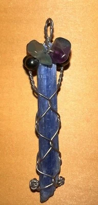 Natural Crystal And Gemstone Wire Wrapped Charm Pendant Foto 1 de 3