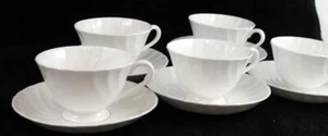 Royal Tuscan Whitecliffe Grupo de 5 juegos de tazas y platillos - Imagen 1 de 5
