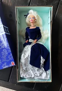 Mattel WINTER VELVET BARBIE DOLL 15571 First in a Series for Avon 1995 - Picture 1 of 3