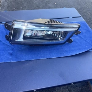 2012-2015 VW Volkswagen Passat OEM Front Left Driver Side Fog Light Lamp Halogen - Picture 1 of 4