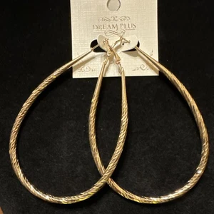Dream Plus Hammered Goldtone Drop Shaped Hoop Earrings NWT 3 1/2” (Lot# 334) - Picture 1 of 4