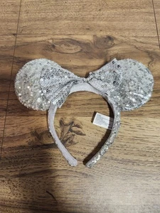 Disney Parks Silver Sequin Sparkly Headband Minnie Mouse Ears with Bow - Picture 1 of 3