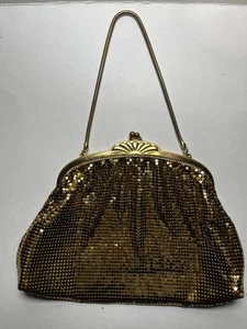 Vintage Whiting & Davis Co Mesh Evening BagGold With Orangey/pinkish Lining.USA - Picture 1 of 12