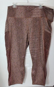 Leggings Fabletics Mila vita alta tasca Capri micro stampa leopardata 4X - Foto 1 di 4