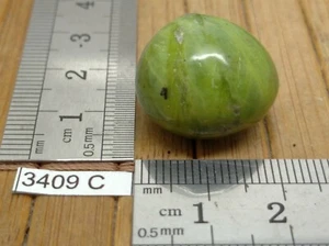 JADE NEPHRIT hochwertiger Rollstein Mineralien grün Lithotherapie Reiki - Bild 1 von 2