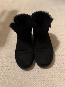 Ugg Boots Mini Bailey Button Schwarz, Größe 40 - Bild 1 von 5