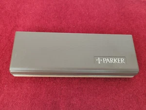 Penna Parker vintage ** tono argento - con scatola e documenti. CIBA monogrammato - Foto 1 di 4
