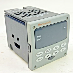 HONEYWELL - DC2500-CE-3A00-200-00000-E0-0 - UDC2500 MINI-PRO TEMP. CONTROLLER - Picture 1 of 9
