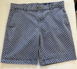Corto Vineyard Vines Para Hombre Azul Marino con Patrón de Peces Talla 34 - Imagen 1 de 8