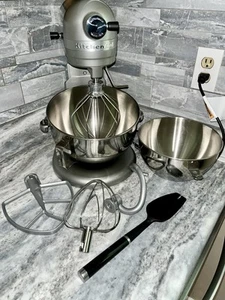 kitchenaid 5.5 quart bowl-lift stand mixer - Picture 1 of 13
