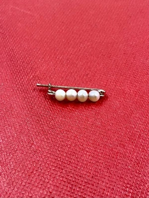 Prendedor de lencería vintage victoriano de perlas cultivadas de oro blanco de 14K Estate cierre en C Foto 1 de 4