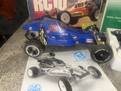 RC10 Team Car  Team Associated Futaba Magnum Jr - Image 1 of 4