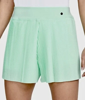 NIKE Dri Fit Ace Mint Foam Green Pleated Golf Shorts NEW Womens Sz S - Изображение 1 из 4