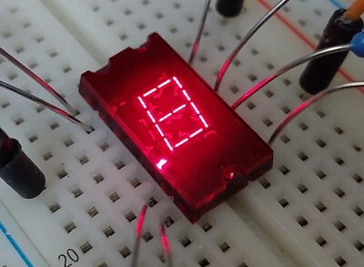 TIL302 LED display - Image 1 of 3