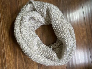 Express Womens White Gold Cozy Infinity Scarf NEW WITH TAGS - Picture 1 of 3