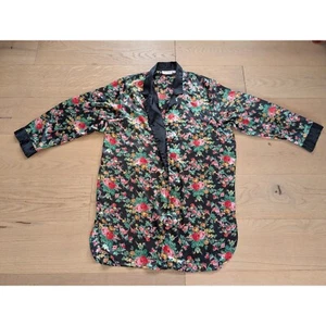 Victoria's Secret Blumen Morgenmantel Kimono Satin schwarz Rosen Medium goldfarbenes Etikett - Bild 1 von 5
