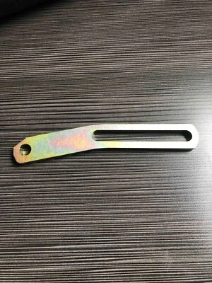 BMW E9 2500CS 3.0 CSI E3 2500 3.3LI E12 E24 - SOPORTE ALTERNADOR - 12311266121 Foto 1 de 3