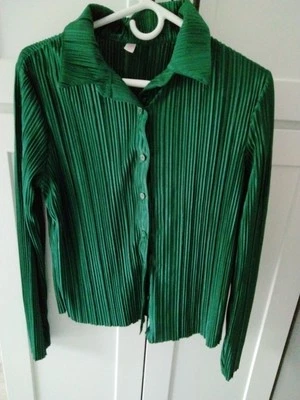 Women's No Boundaries Pleated Jade Green Blouse. Size XL 15-17 - Image 1 of 4